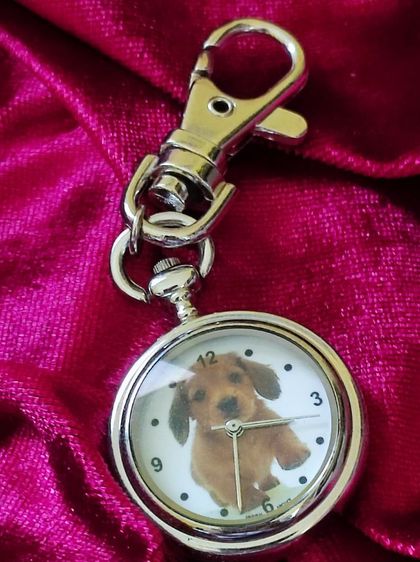 พวงกุญแจ Pocket Watch Keychain ควอตซ์ หน้าปัดสุนัขดัชชุน