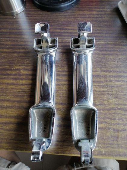 มือจับประตูรถยนต์​ 2 ชิ้น 100 รวมส่ง รูปที่ 2