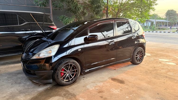 Honda Jazz 2010 1.5 S i-VTEC Sedan เบนซิน ไม่ติดแก๊ส เกียร์อัตโนมัติ ดำ รูปที่ 3