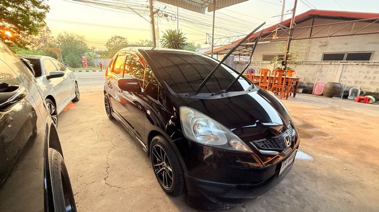 Honda Jazz 2010 1.5 S i-VTEC Sedan เบนซิน ไม่ติดแก๊ส เกียร์อัตโนมัติ ดำ รูปที่ 2