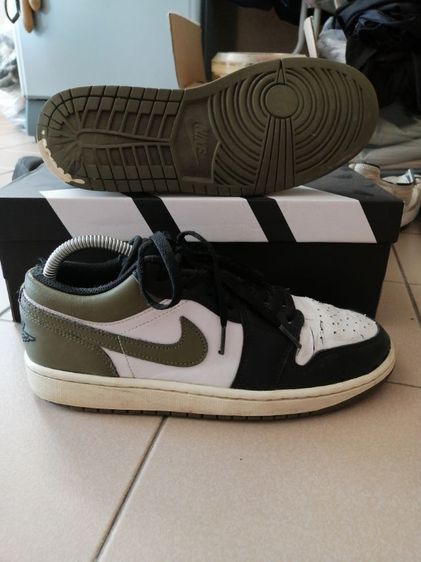 NIKE AIR JORDAN size 9 us