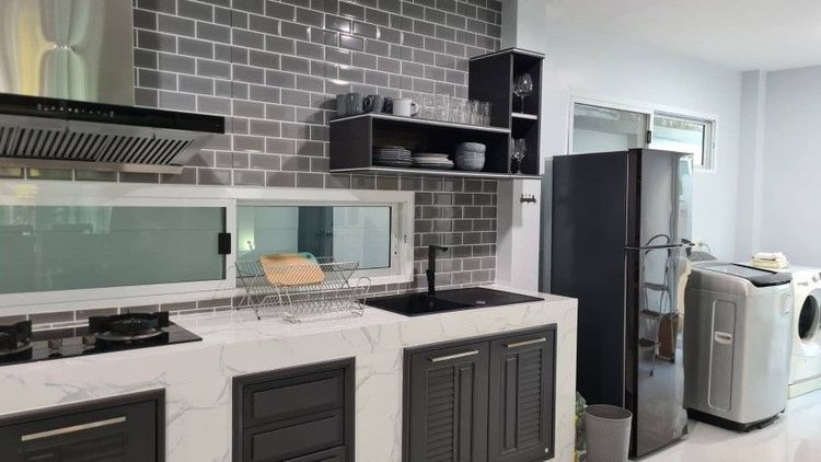 Property Perfect ตกแต่งครบ 2015 ใช่ ขายพร้อมผู้เช่า เพอร์เฟคเพลส สุขุมวืท77  รูปที่ 3