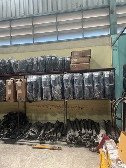 รถตักล้อยาง รูปที่ 16