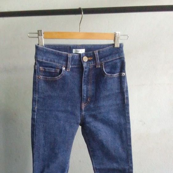 FRAY I.D ยีนส์ญี่ปุ่นแท้
ทรงสวยเข้ารูป ผ้ายืดใส่สบาย
ใส่แล้วหุ่นเป๊ะมาก