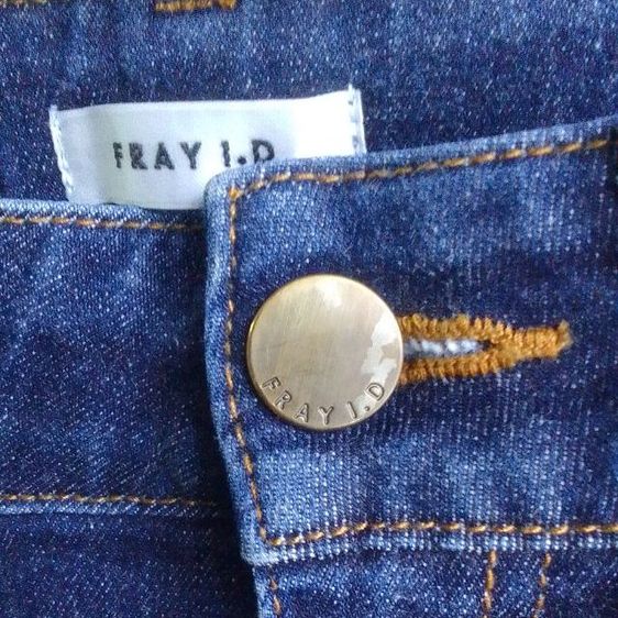 FRAY I.D ยีนส์ญี่ปุ่นแท้
ทรงสวยเข้ารูป ผ้ายืดใส่สบาย
ใส่แล้วหุ่นเป๊ะมาก รูปที่ 4