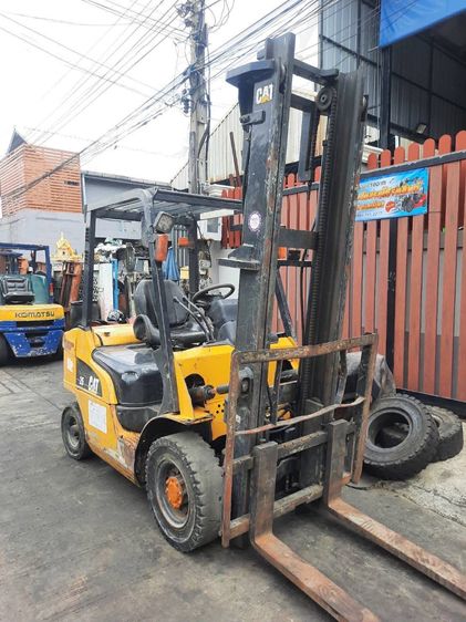🔥 โฟล์คลิฟต์ CAT 2.5 ตัน ยกสูง 4 เมตร ดีเซล พร้อมใช้งาน 🔥 รูปที่ 2