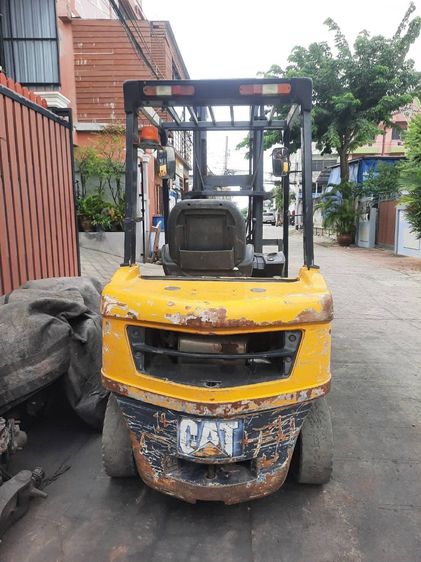 🔥 โฟล์คลิฟต์ CAT 2.5 ตัน ยกสูง 4 เมตร ดีเซล พร้อมใช้งาน 🔥 รูปที่ 4