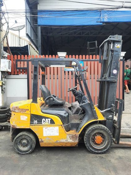 🔥 โฟล์คลิฟต์ CAT 2.5 ตัน ยกสูง 4 เมตร ดีเซล พร้อมใช้งาน 🔥