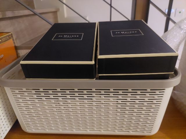 ขวดน้ำหอมตกแต่งห้อง ราคา 300-700 ต่อขวด ต่อรองได้