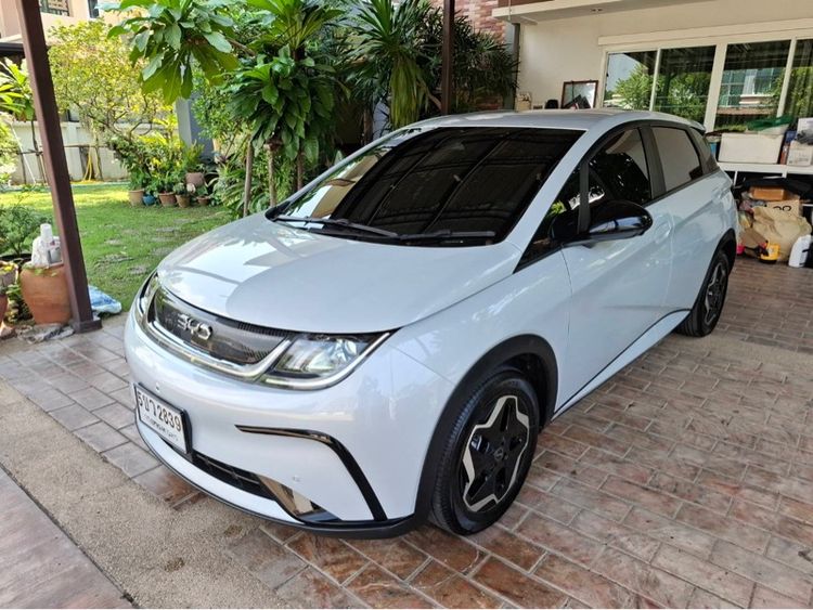 รถ BYD Dolphin Standard Range สี ขาว