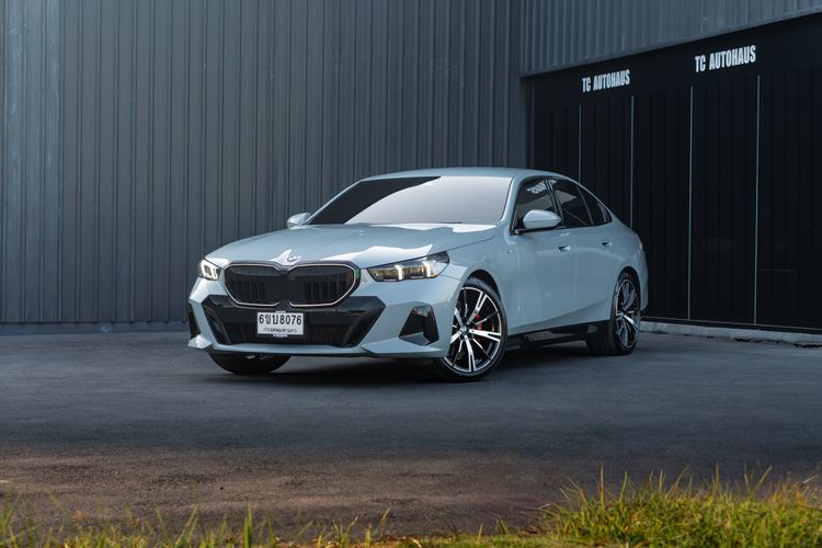 BMW Series 5 2025 520d Sedan ดีเซล ไม่ติดแก๊ส เกียร์อัตโนมัติ เทา รูปที่ 4