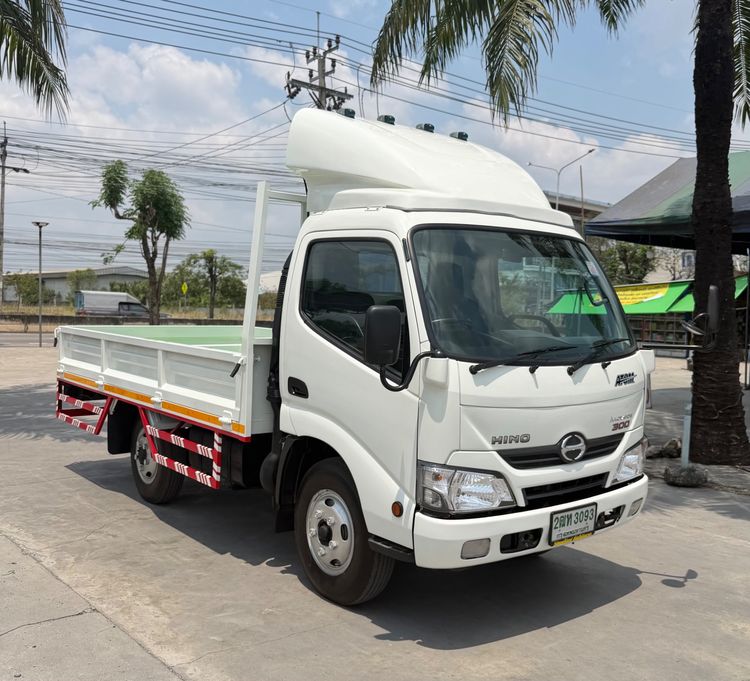 รถ HINO 300 ATOM ( 4 ล้อป้ายเล็กไม่ติดเวลา)  ปี 2561  รถสวย ไมล์ 84,955  มือเดียว  ออกจากห้าง รูปที่ 2