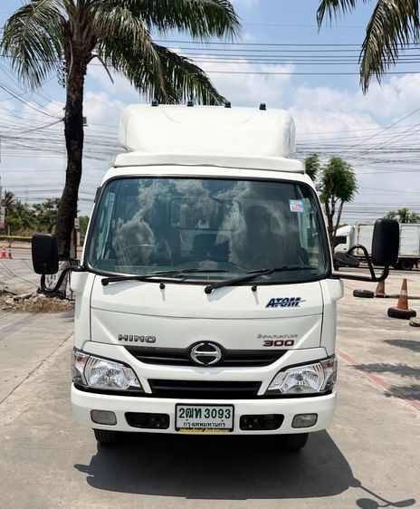 รถ HINO 300 ATOM ( 4 ล้อป้ายเล็กไม่ติดเวลา)  ปี 2561  รถสวย ไมล์ 84,955  มือเดียว  ออกจากห้าง รูปที่ 4