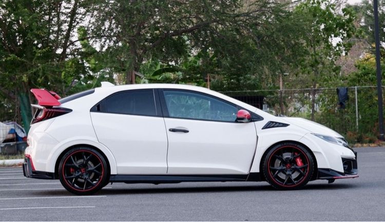 Honda Civic 2017 2.0 Type R Sedan เบนซิน ไม่ติดแก๊ส เกียร์ธรรมดา ขาว รูปที่ 4