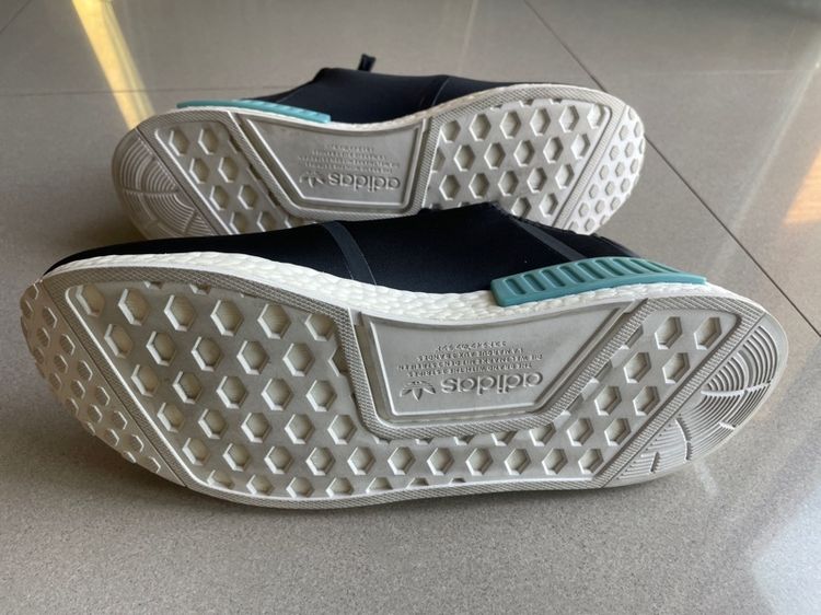 adidas NMD R1 Andre Saraiva Love Unoin รูปที่ 7