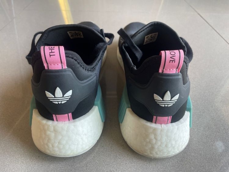 adidas NMD R1 Andre Saraiva Love Unoin รูปที่ 3