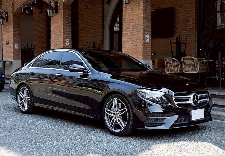 Mercedes-Benz E-Class 2019 E350 AMG Sedan เบนซิน ไม่ติดแก๊ส เกียร์อัตโนมัติ ดำ รูปที่ 3