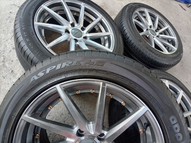 17" แม็กขอบ 17 5 รู 114 พร้อมยางปลายปี 21