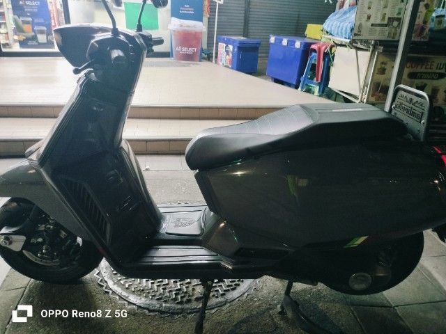 lambretta x 200 รถสวย สภาพดีมาก รถแทบไม่ได้ใช้งานเลย ภาษีพรบครบ ไมล์ยังวิงไม่ถึง5000เลย สนใจทักมาหรือโทร0947485174 รถปี2023 เดือน8 รูปที่ 2