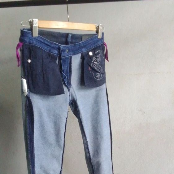 ตัวนี้เป็นยีนส์แบรนด์ MISS SIXTY ซึ่งถือว่าเป็นแบรนด์แฟชั่นผู้หญิงระดับกลาง-ค่อนบน  ราคามือหนึ่งค่อนข้างสูง
 รูปที่ 13