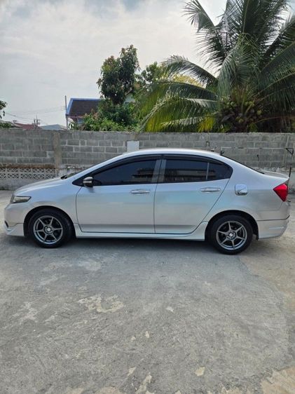 Honda City 2013 1.5 Sv i-VTEC Sedan เบนซิน ไม่ติดแก๊ส เกียร์อัตโนมัติ เทา รูปที่ 2