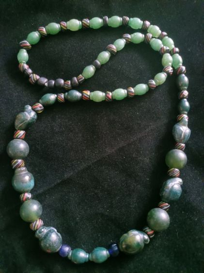 สร้อยหยกเก่า