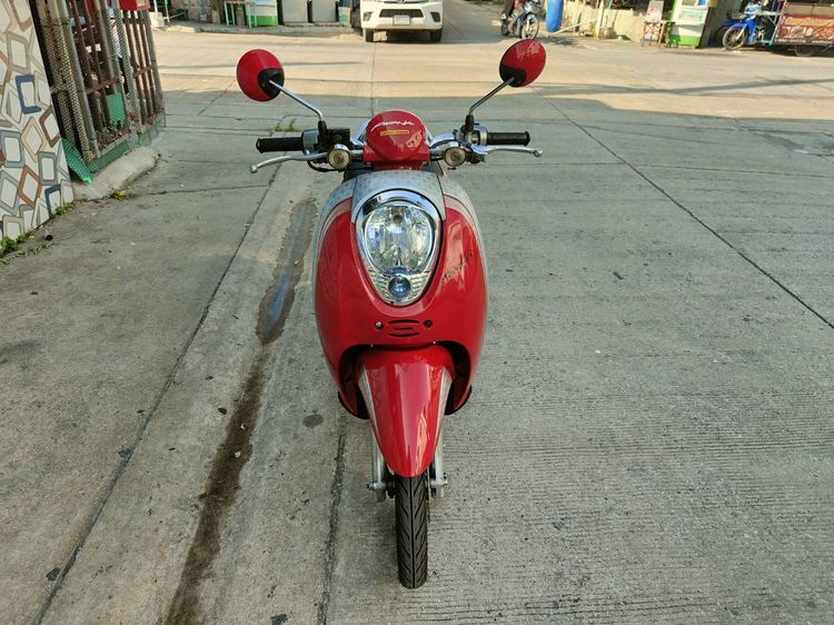 🛵ยังไงก็ขาย SCOOPY-i ปี 54 เครื่องดี สีสวย สตาร์ทมือ เล่มชุดโอนครบ+เปลี่ยนถ่ายน้ำมันเครื่องฟรี ส่งฟรี30 ก.ม รูปที่ 4