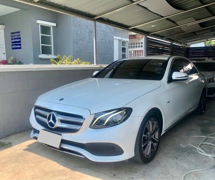 รถ Mercedes-Benz E-Class E350 สี ขาว