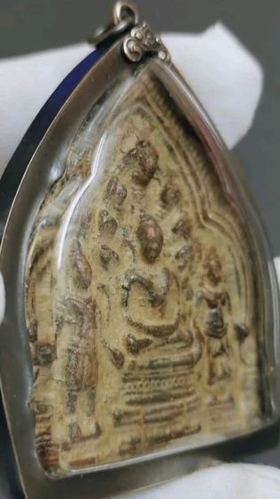 เชิญกดเลื่อนชมภาพ พระกรุเก่า แปลกมีเพียง 7 ชิ้น 