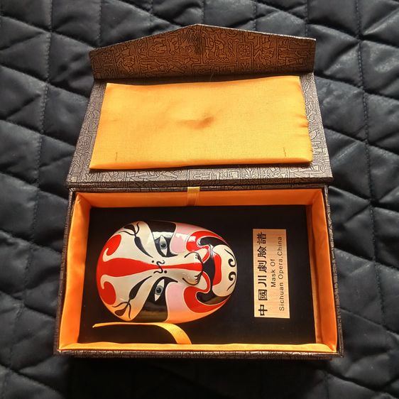 หน้ากากงิ้วจีนที่วาดลวดลายอย่างสวยงาม พร้อมกล่องใส่อย่างดี รูปที่ 2