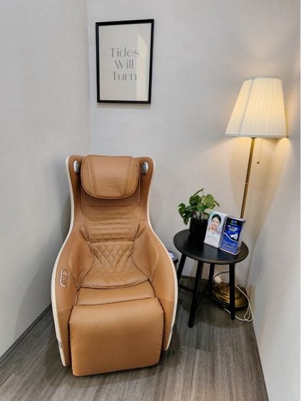 อุปกรณ์เพื่อสุขภาพ เก้าอี้นวดไฟฟ้า RESTER รุ่น Rocket สีน้ำตาล หนังสวยมาก