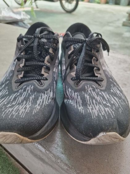 ปล่อยต่อ Asics Novablast 3 สนใจสินค้าติดต่อ 084 526 2220 จัดส่งได้ทันที รูปที่ 3