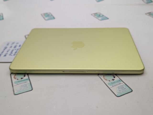 Macbook Neo Ram 8 Rom 256 ศูนย์ไทย ของใหม่มือ 1 แกะเช็ค ประกันเดินวันนี้ สภาพใหม่เอี่ยม อุปกรณ์ครบยกกล่อง รอบชาร์จ 0 รอบ เพียง 17,590 บาท รูปที่ 3