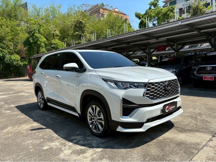 Toyota Innova 2025 2.0 Zenix HEV Premium Utility-car ไฮบริด ไม่ติดแก๊ส เกียร์อัตโนมัติ ขาว