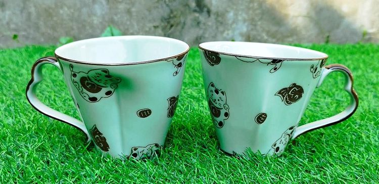 แก้วเซรามิคสีเขียวพาสเทลทรงวินเทจ ลายแมวญี่ปุ่นกวักนำโชค (Maneki Neko) และปลาไท Taiyaki รอบใบ รูปที่ 4