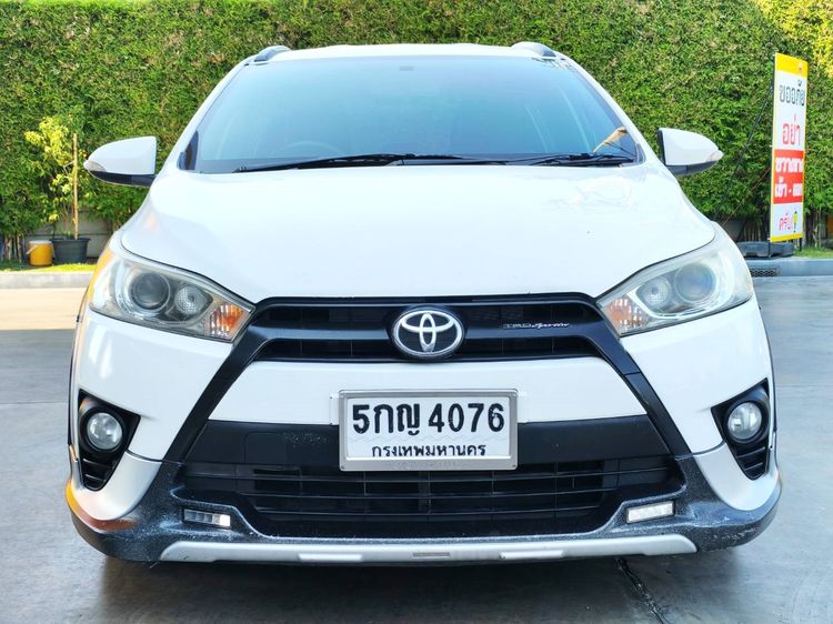 Toyota Yaris 2016 1.2 TRD Sportivo Sedan เบนซิน ไม่ติดแก๊ส เกียร์อัตโนมัติ ขาว รูปที่ 3