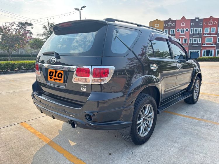 Toyota Fortuner 2005 3.0 V 4WD Utility-car ดีเซล ไม่ติดแก๊ส เกียร์อัตโนมัติ ดำ รูปที่ 4
