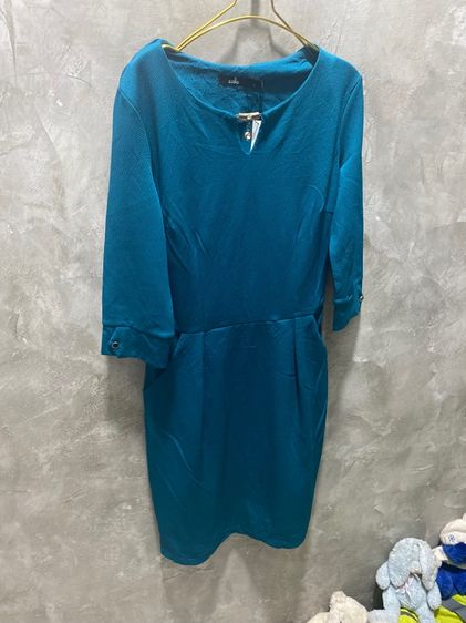 ชุดเดรสคลุมเข่า  รูปที่ 2