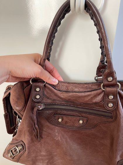 กระเป๋าหนังแท้มือสอง รูปที่ 2