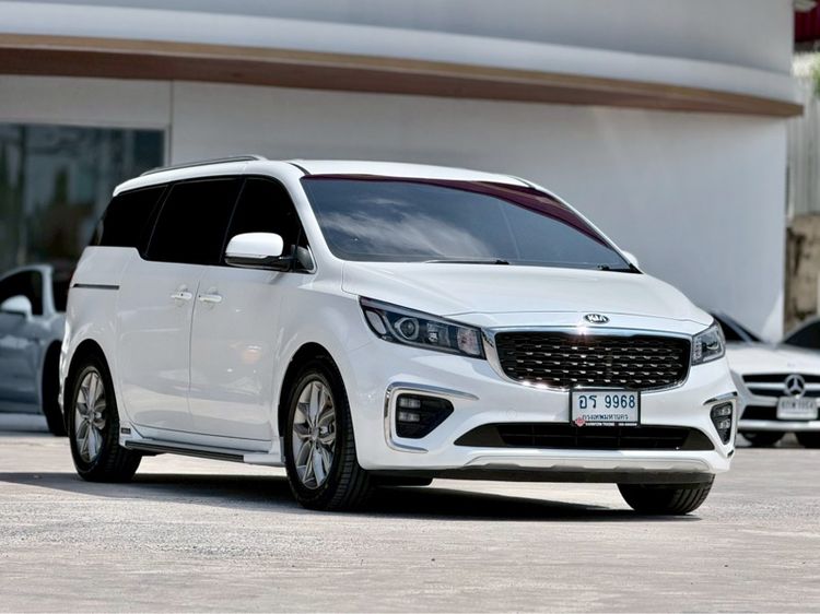 รถ Kia Grand Carnival 2.2 EX สี ขาว