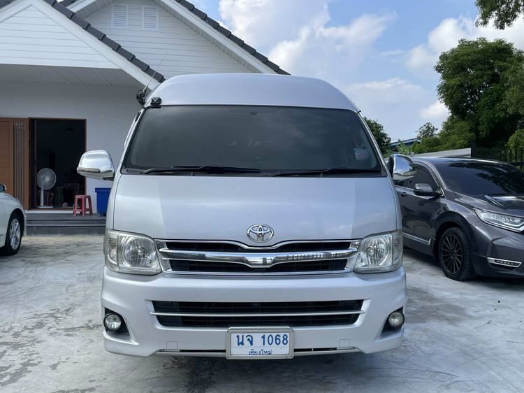 Toyota Commuter 2012 2.5 Van ดีเซล ไม่ติดแก๊ส เกียร์ธรรมดา เทา รูปที่ 2