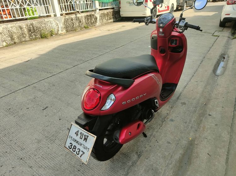 🛵ยังไงก็ขาย SCOOPY-i ปี 65 เครื่องดี สีสวย สตาร์ทมือ กุญแจรีโมท เล่มชุดโอนครบ+เปลี่ยนถ่ายน้ำมันเครื่องฟรี ส่งฟรี30 ก.ม รูปที่ 7