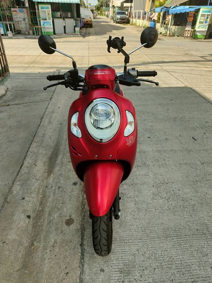 🛵ยังไงก็ขาย SCOOPY-i ปี 65 เครื่องดี สีสวย สตาร์ทมือ กุญแจรีโมท เล่มชุดโอนครบ+เปลี่ยนถ่ายน้ำมันเครื่องฟรี ส่งฟรี30 ก.ม รูปที่ 4