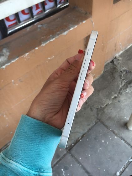 iPhone 16e 128GB รูปที่ 2