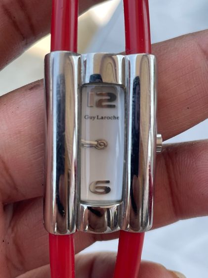 Guy Laroche 