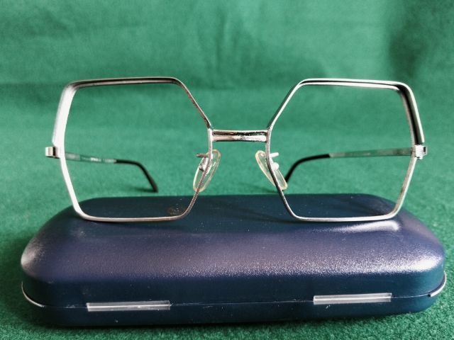 อื่นๆ แว่นสายตา ขอขายกรอบแว่นตาวินเทจหายากแบรนด์ Ted lapidus รุ่น T 407 Meridienne made in France แท้ ขนาด 52-16-135มม. วัตถุเป็นสแตนเลสชนิดเบา