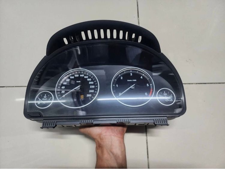 เรือนไมล์ BMW F10 รูปที่ 9