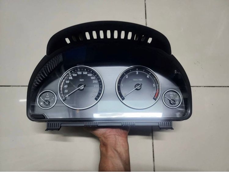 เรือนไมล์ BMW F10