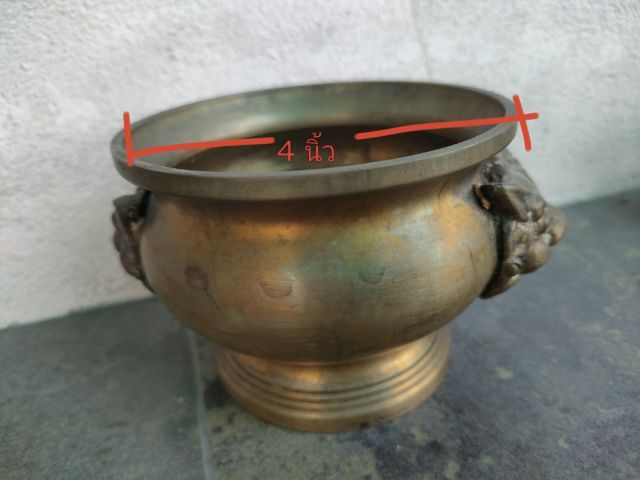 ชุดเครื่องทองเหลืองโบราณยกชุด สิบกว่าชิ้น งานโบราณแท้ เนื้อหนา พานมีลายปีนักษัตร ตอกมือ  ลายเมพพนม รูปที่ 7