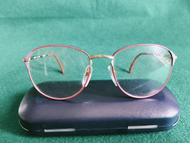 อื่นๆ แว่นสายตา ขอขายกรอบแว่นตาหญิงวินเทจแบรนด์ Silhouette รุ่น M6087 V6053 made in Austria ขนาด 52-18-130มม. วัตถุเหมือนนาคสภาพไม่ผ่านการใช้งาน